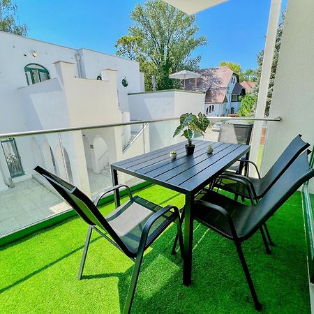 Villa Bauhaus Labi Garden Wellness Apartman Siófok Zewnętrze zdjęcie