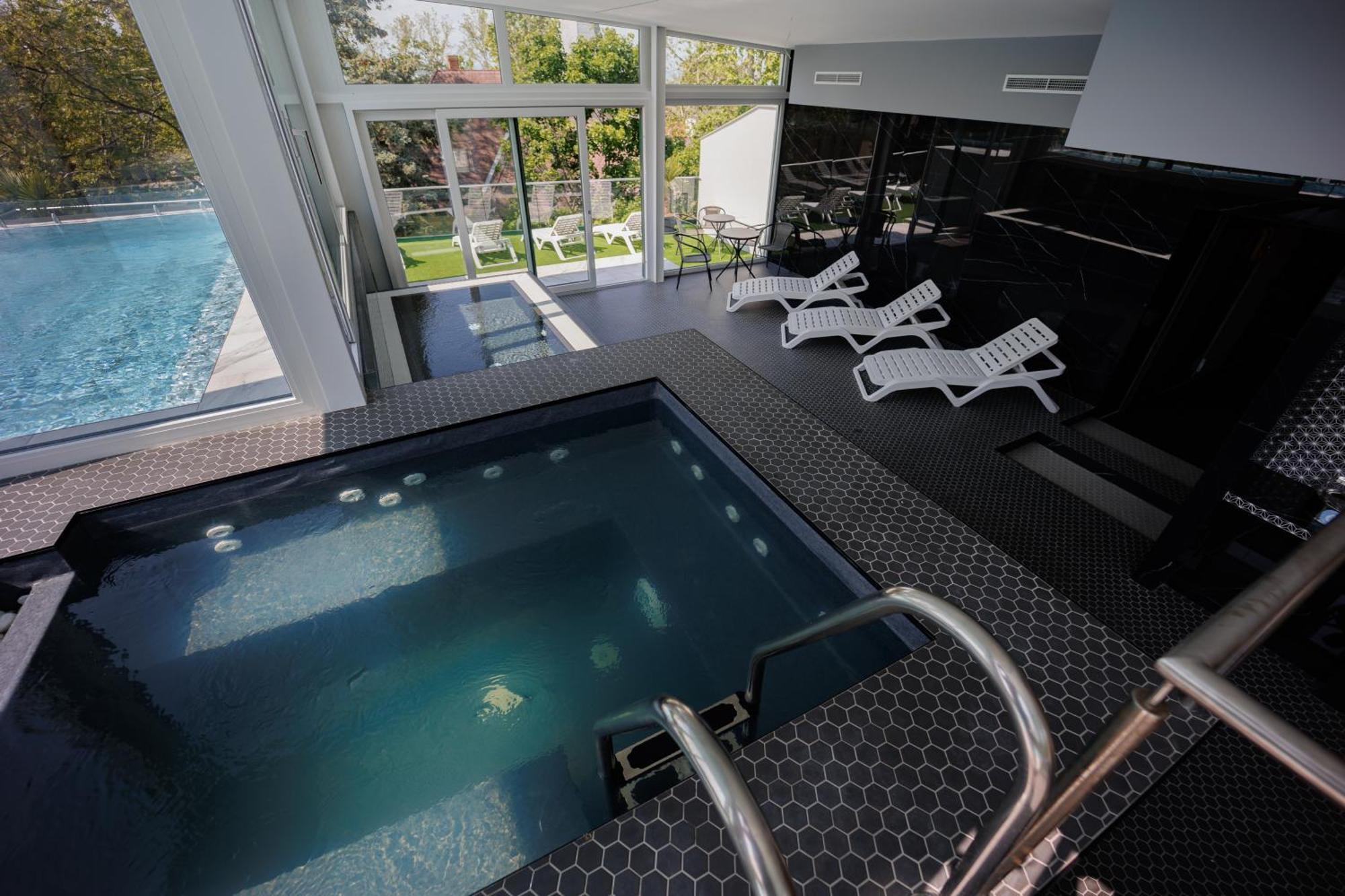 Villa Bauhaus Labi Garden Wellness Apartman Siófok Zewnętrze zdjęcie