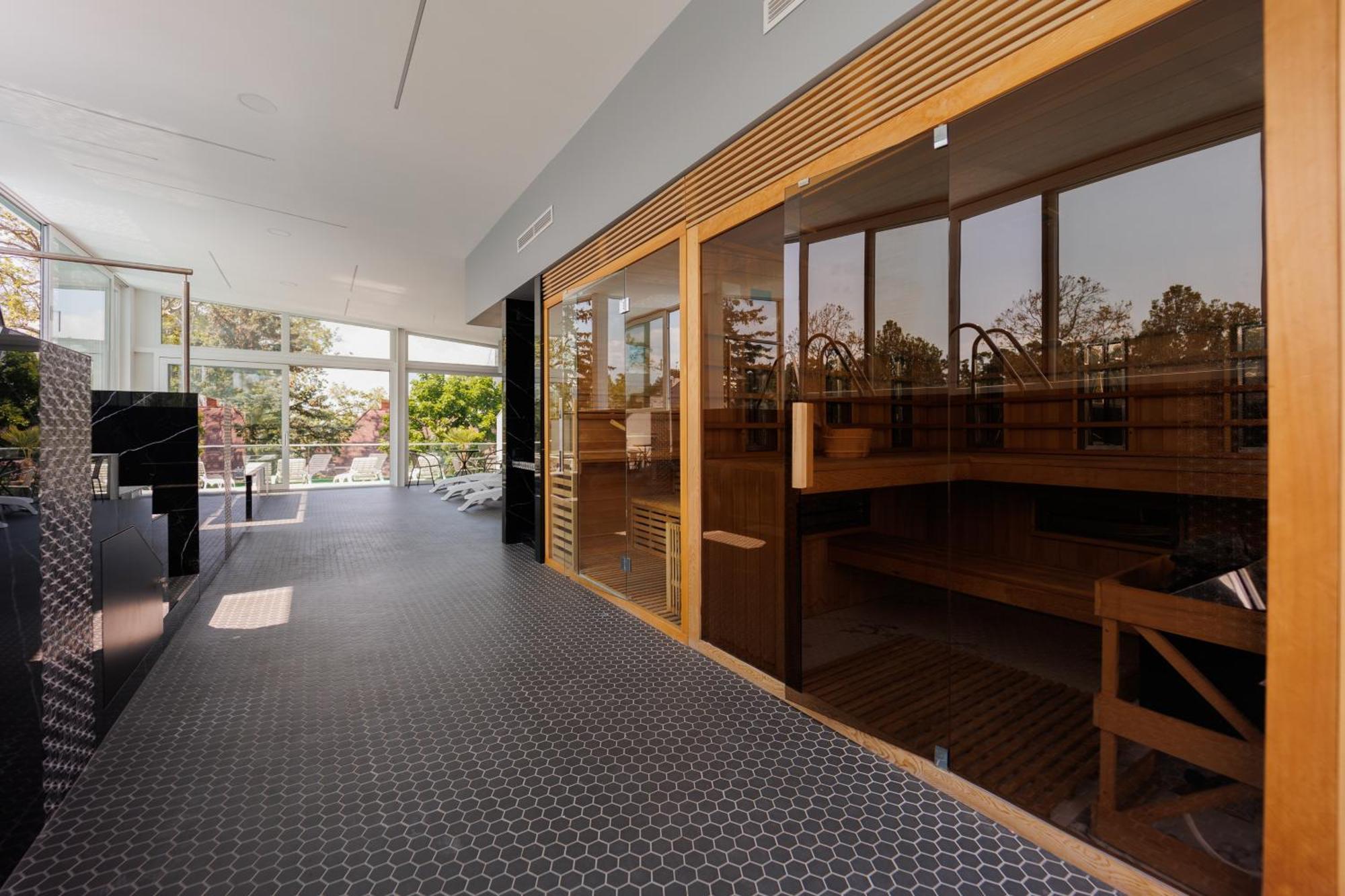 Villa Bauhaus Labi Garden Wellness Apartman Siófok Zewnętrze zdjęcie