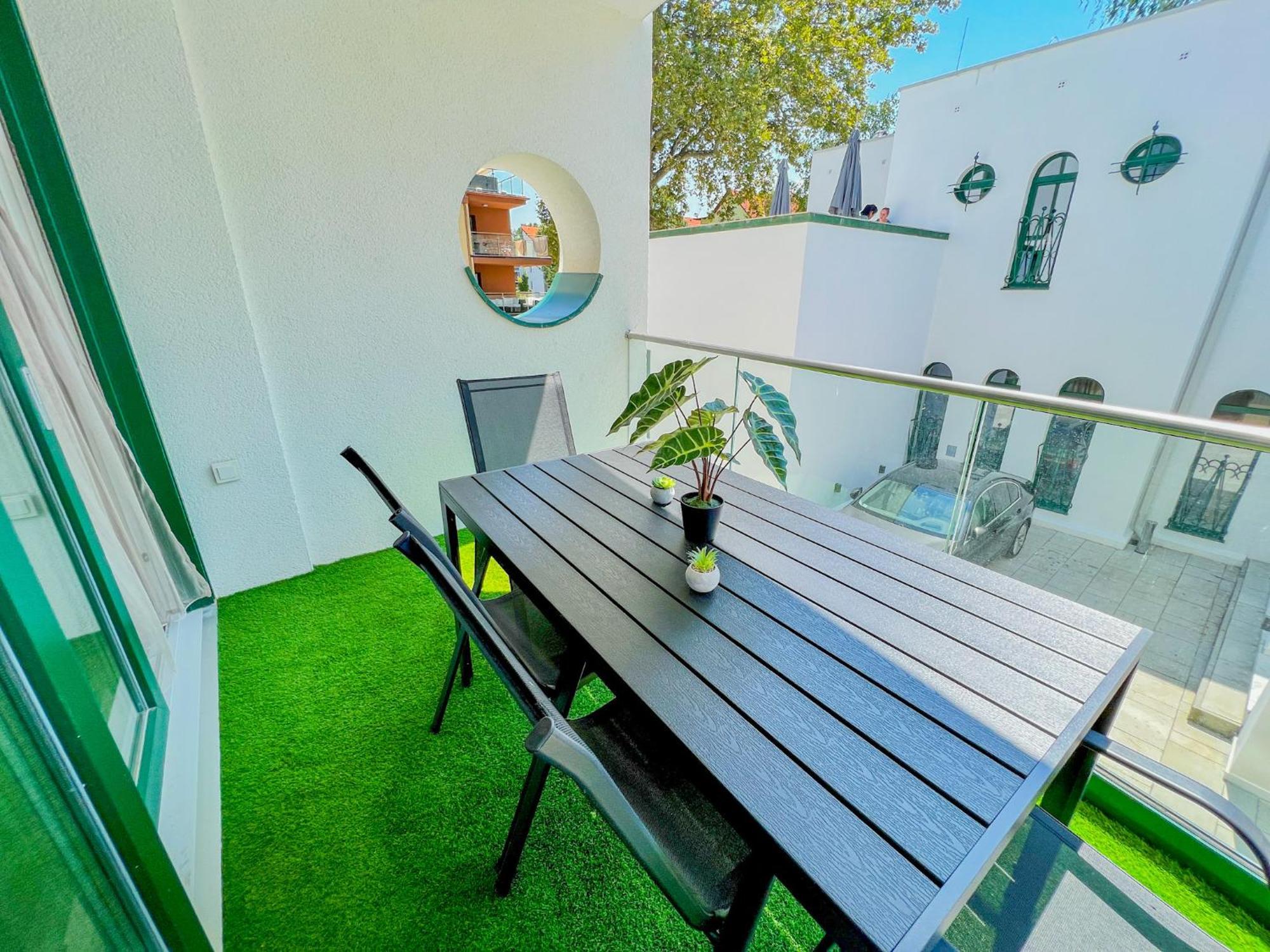 Villa Bauhaus Labi Garden Wellness Apartman Siófok Zewnętrze zdjęcie